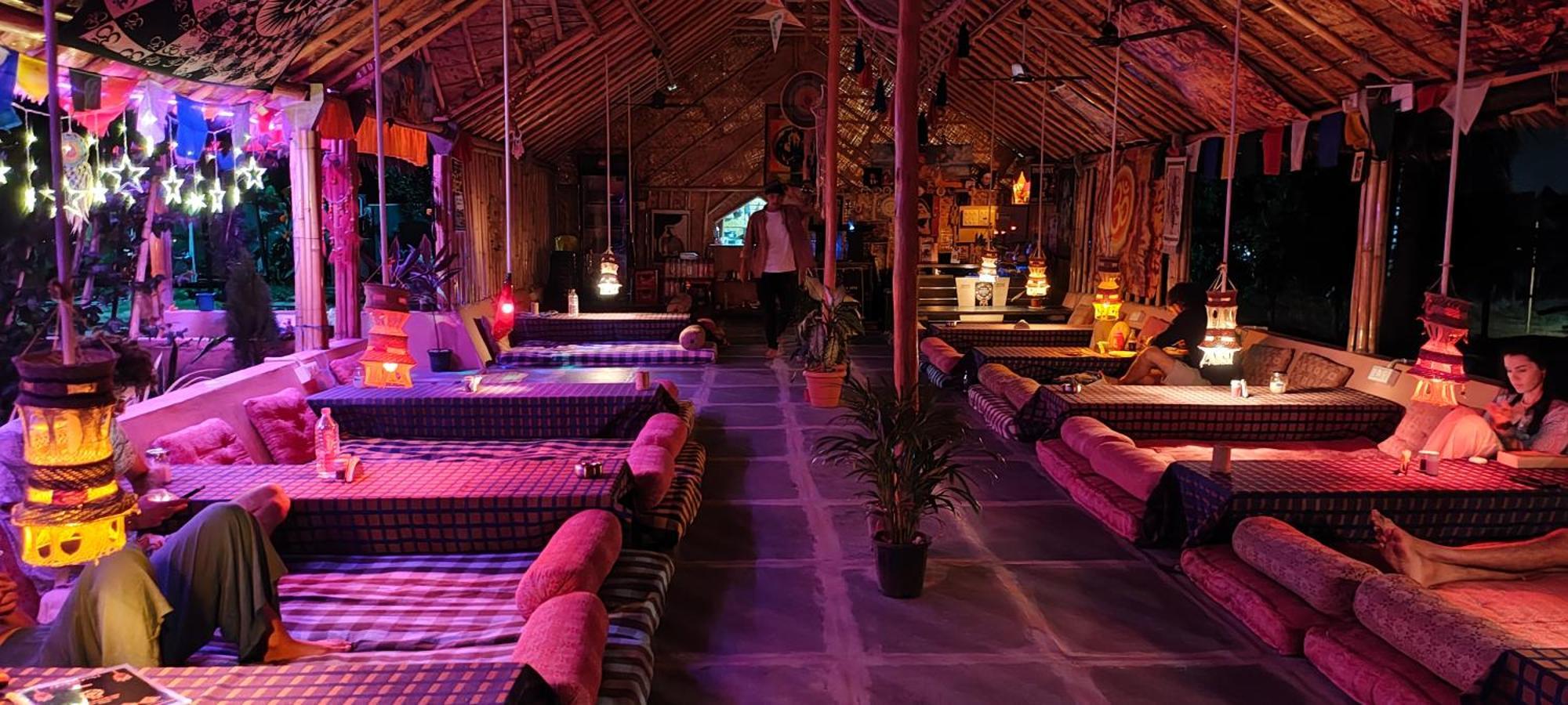 Om Shanti Om Home Stay & Cafe Hampi Ngoại thất bức ảnh